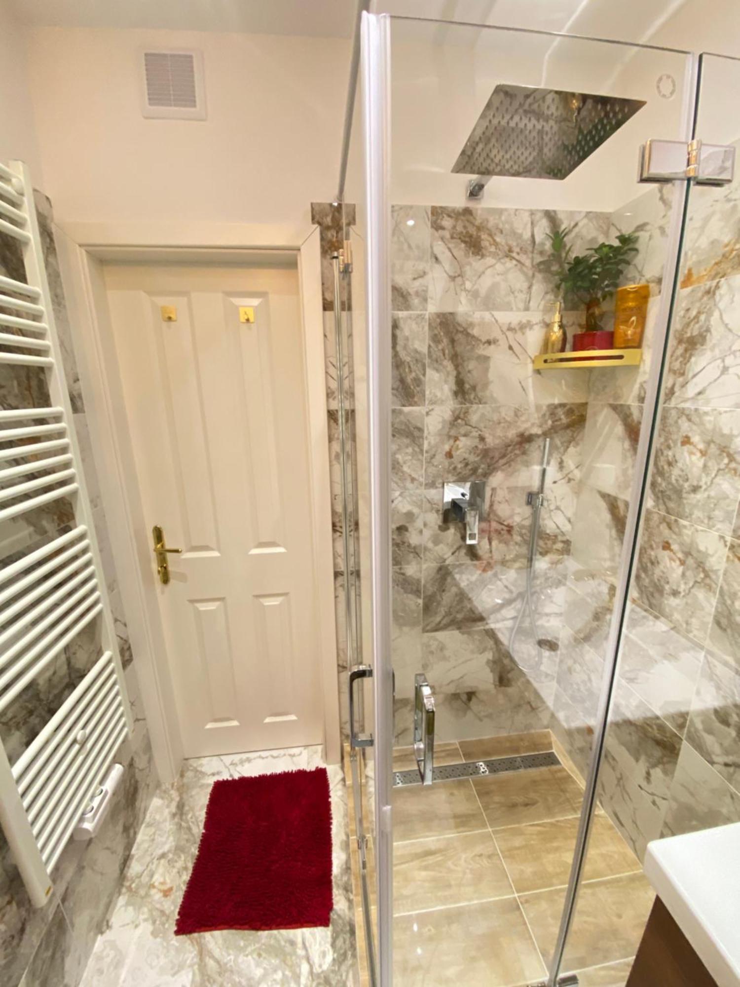 Royal Delux-Klima,Balcon,Lift,Near Schoenbrunn * Vienna